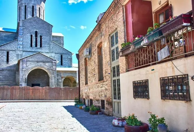 پانسیون California Guest House