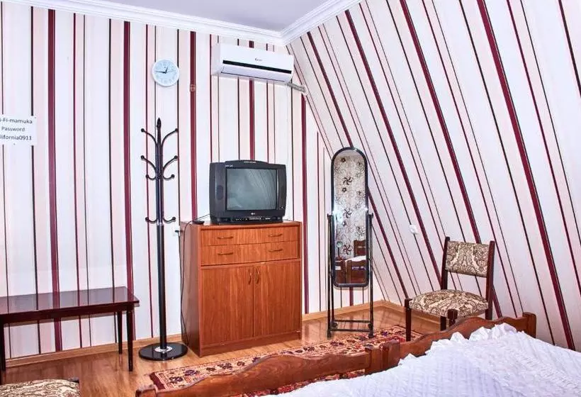 پانسیون California Guest House