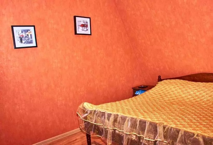 پانسیون California Guest House