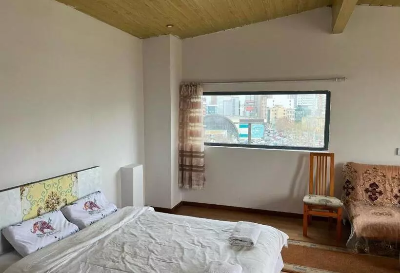 پانسیون Gana's Guest House And Tours