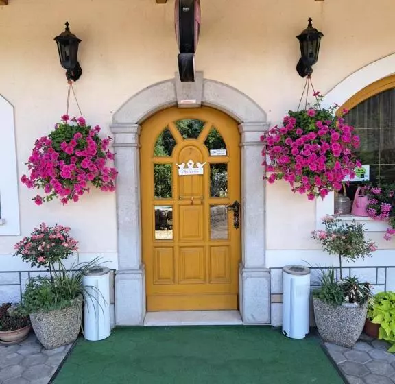 پانسیون Guest House Kveder