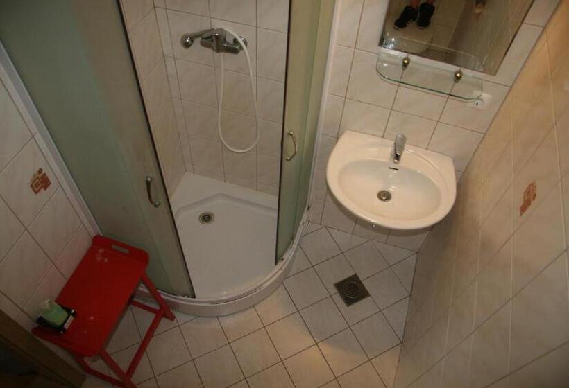 پانسیون Guest House Kveder