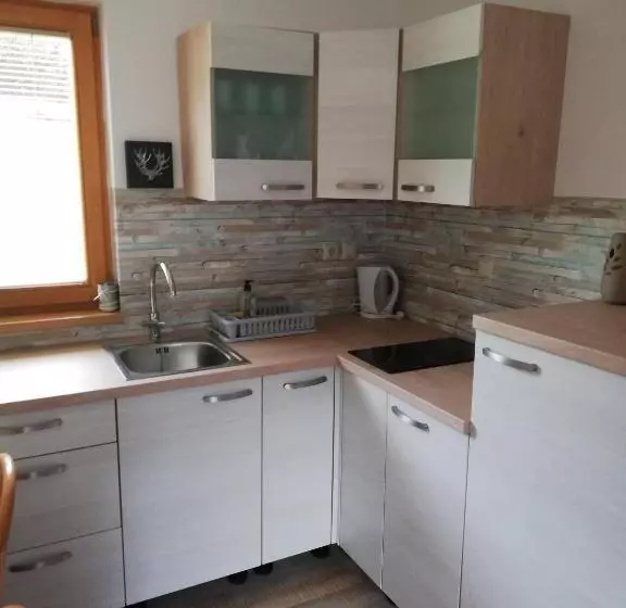 پانسیون Guest House Kveder