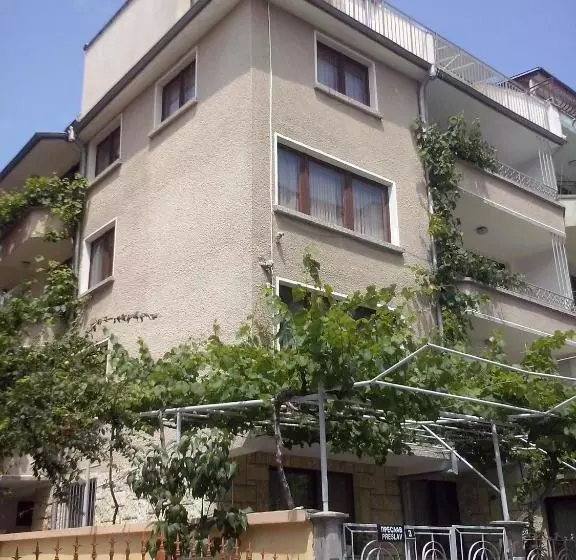 پانسیون Guest House Preslav