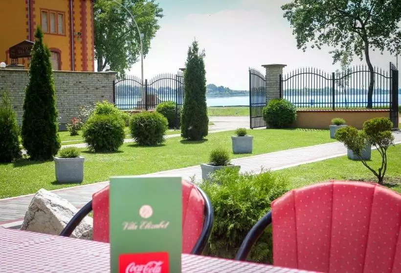 پانسیون Guesthouse Villa Elizabet