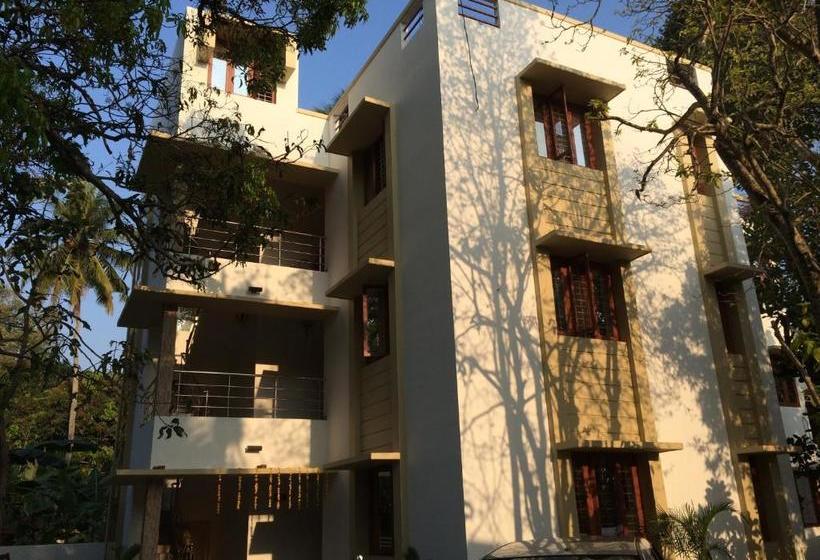 بنسيون Alamanda Alleppey Beach Elegant 3bhk Guest House Apartment