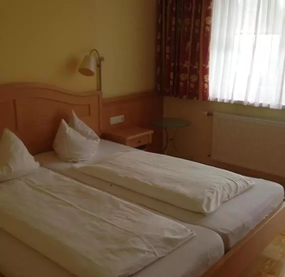 ペンション Peterwirt