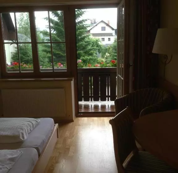 ペンション Peterwirt