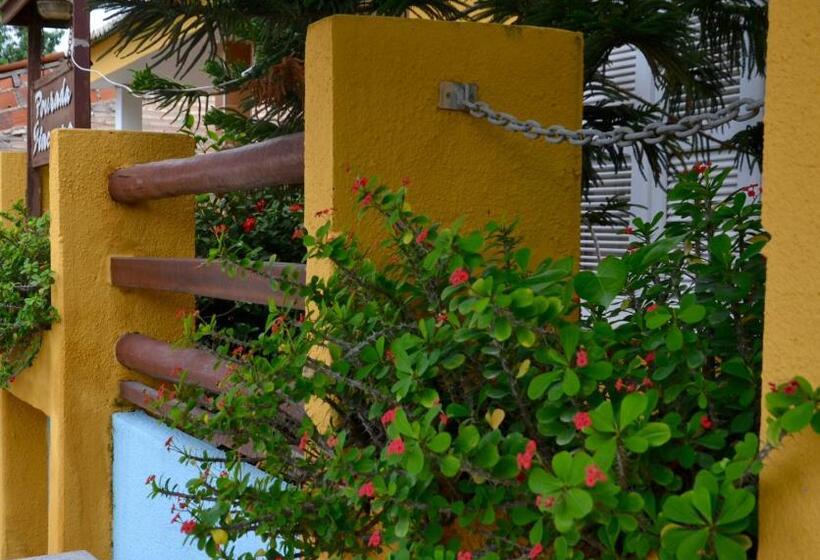 پانسیون Pousada Gincoara