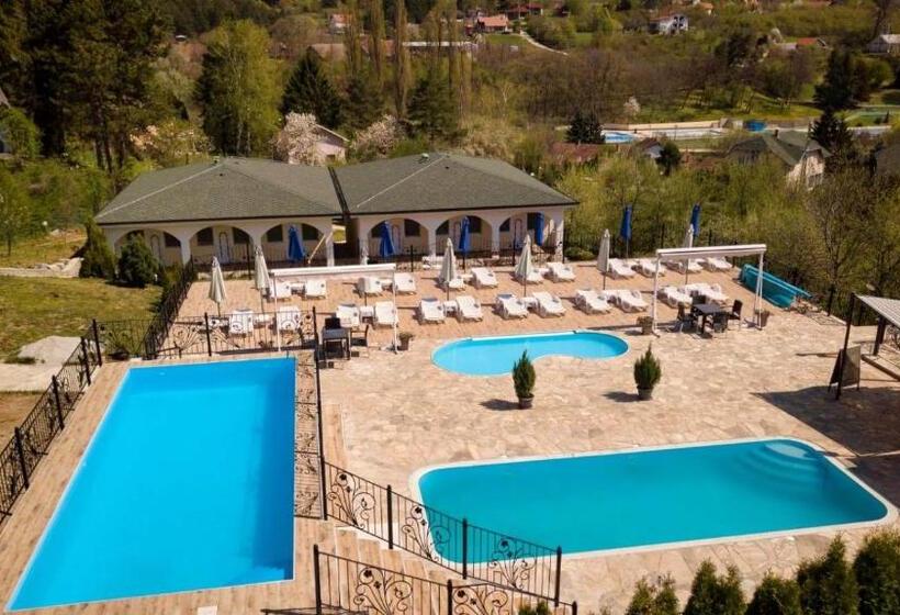 پانسیون Sunčani Breg Apartments Vrdnik