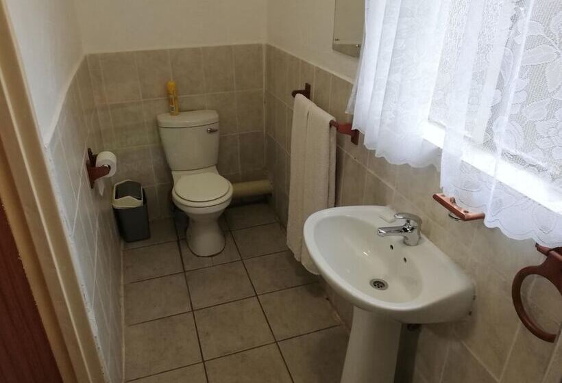 膳宿费 Tzaneen Guest House