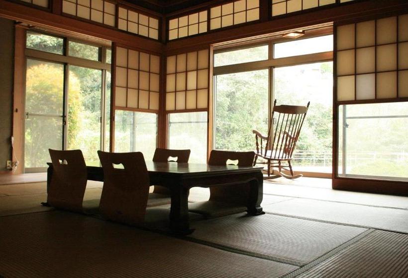 פנסיון 88 House Hiroshima