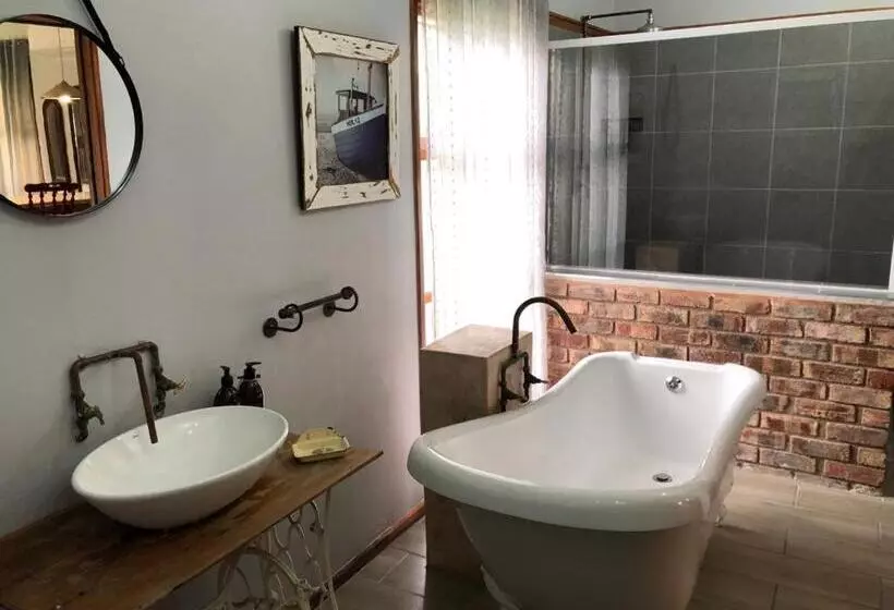 Majatalo Lentelus Guesthouse