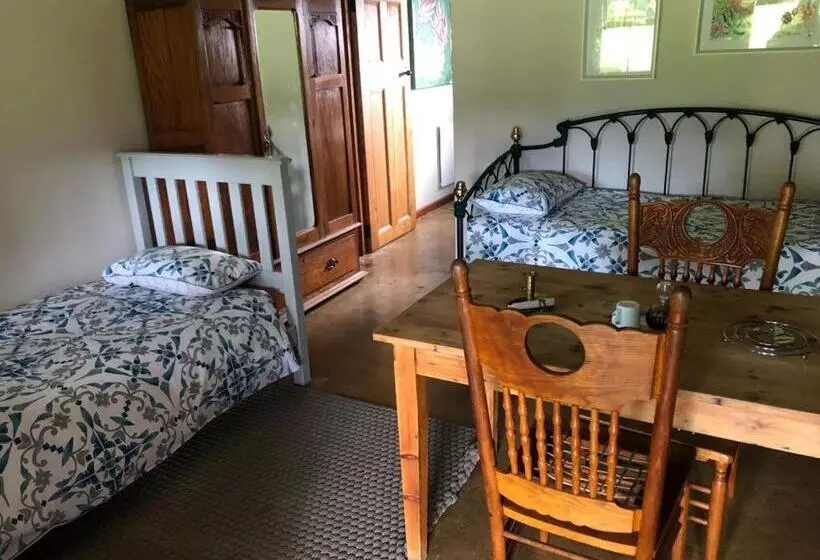 Majatalo Lentelus Guesthouse