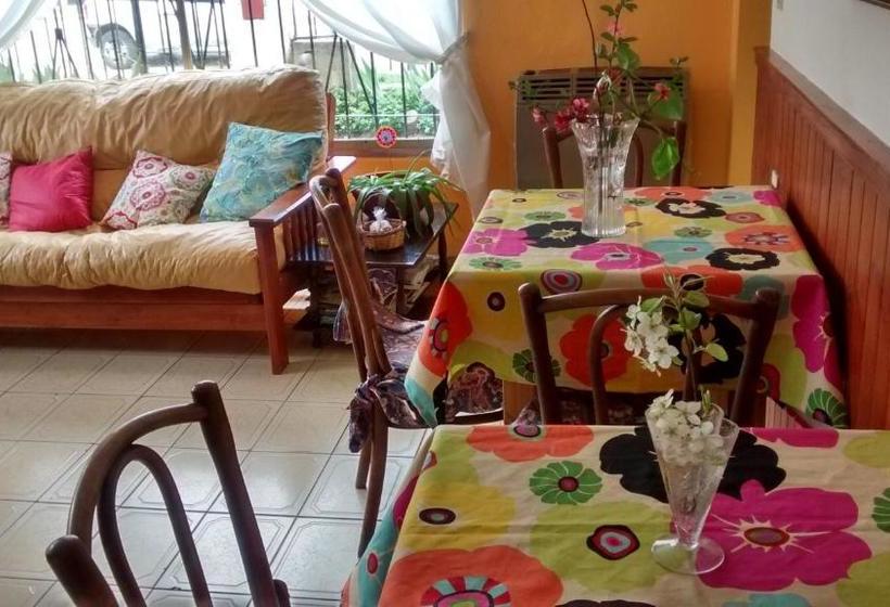 هاستل Hospedaje Unelen