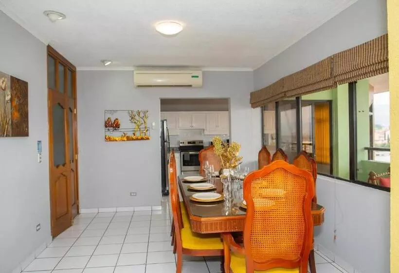 Aparthotel Guijarros