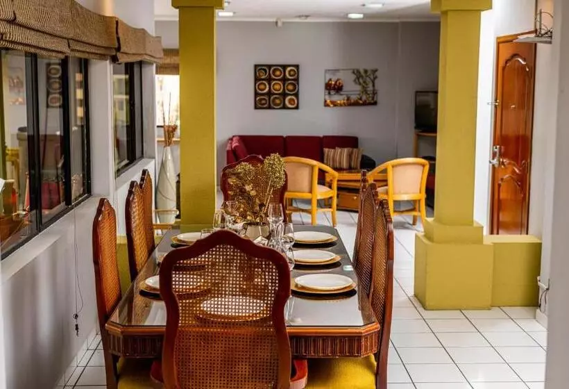 Aparthotel Guijarros