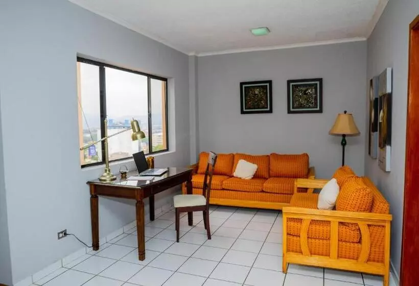 Aparthotel Guijarros