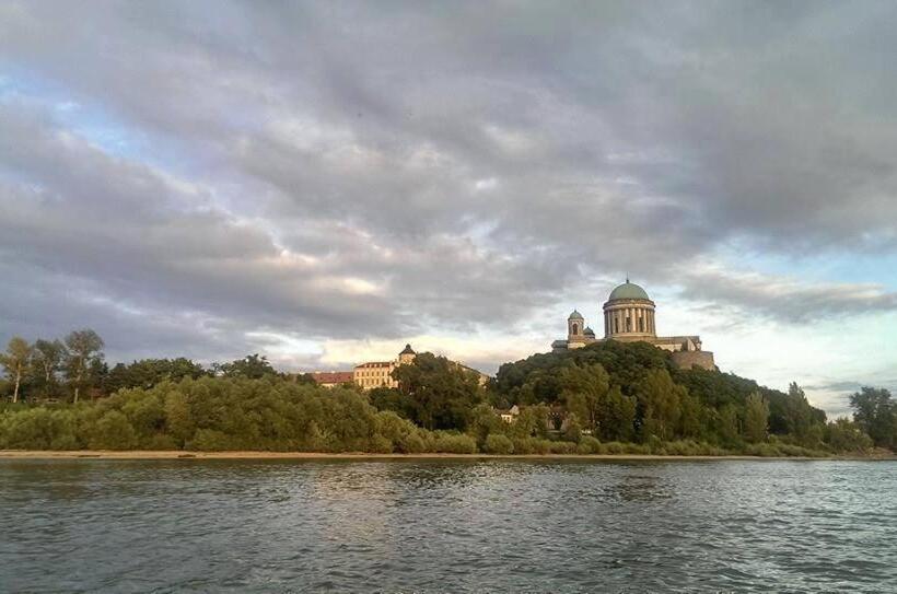 펜션 Bonifert Vendégház