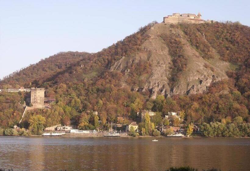 펜션 Bonifert Vendégház