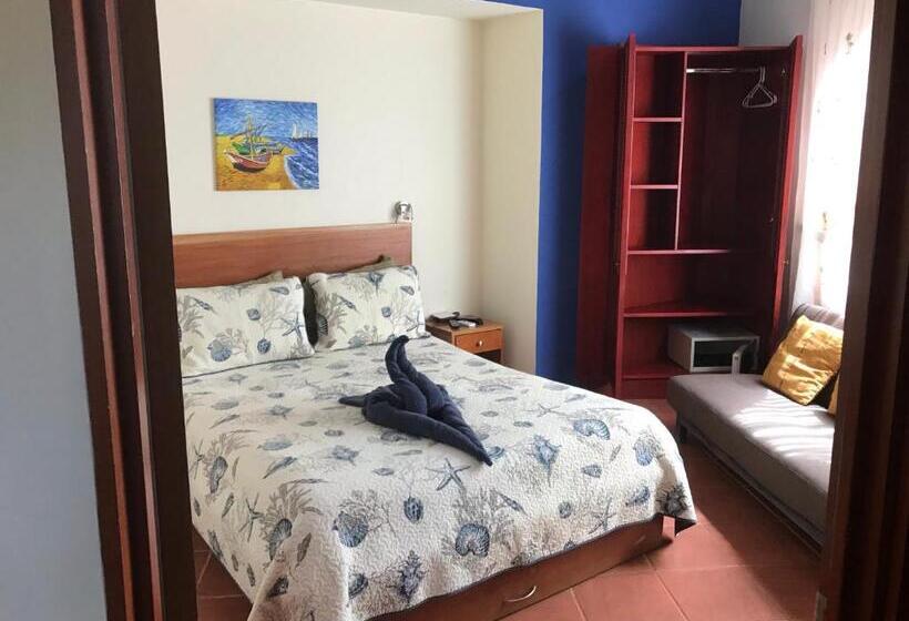 پانسیون Fenix Hotel On The Beach