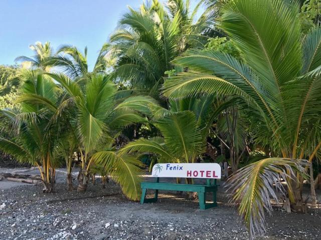 پانسیون Fenix Hotel On The Beach