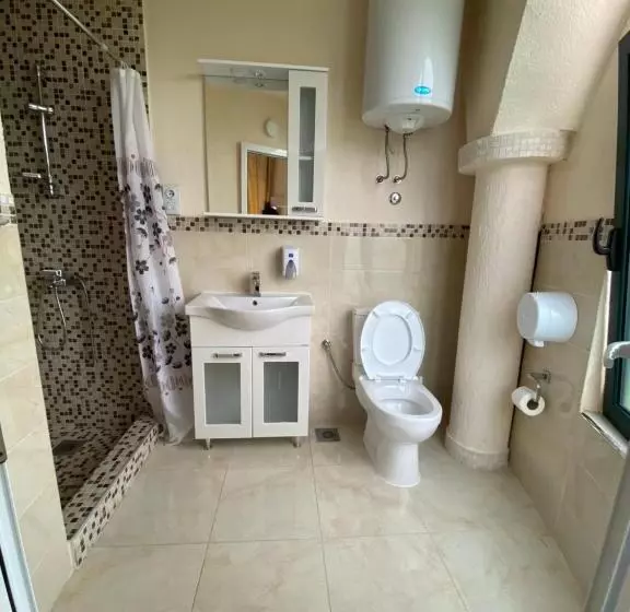 پانسیون Guesthouse Liamra