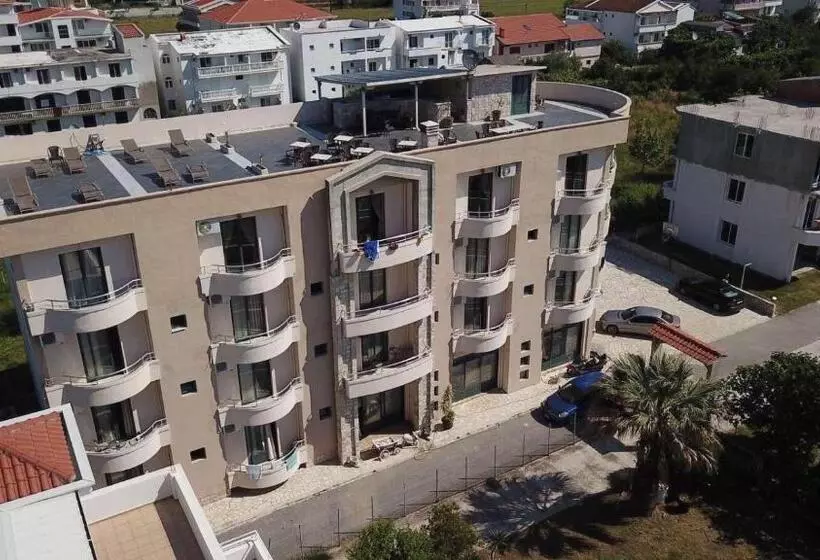 پانسیون Guesthouse Liamra