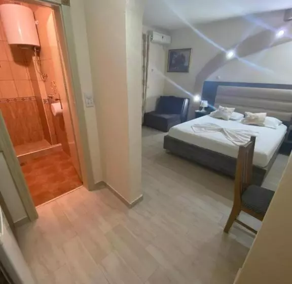 پانسیون Guesthouse Liamra