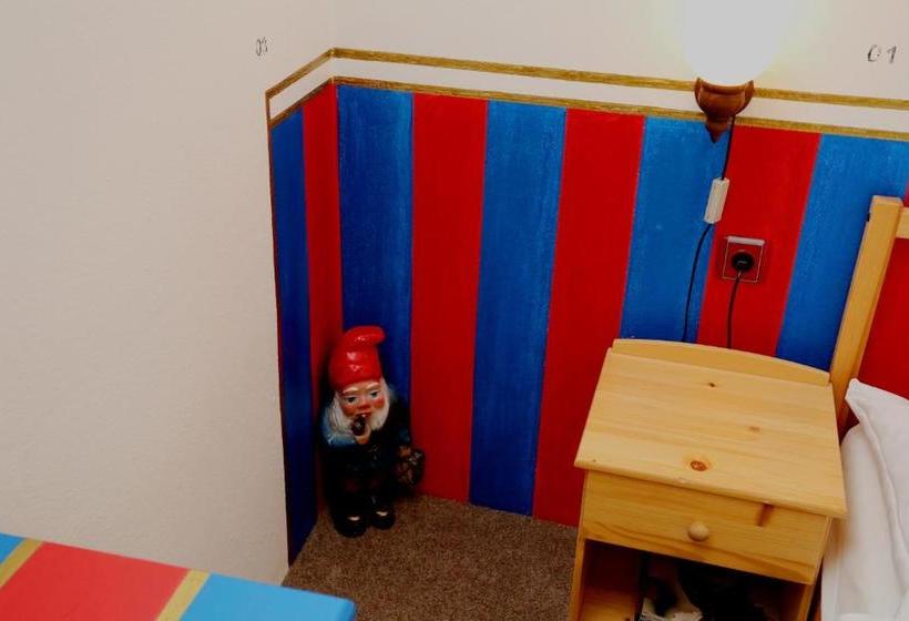 Pension Alfa & Whisky Pub