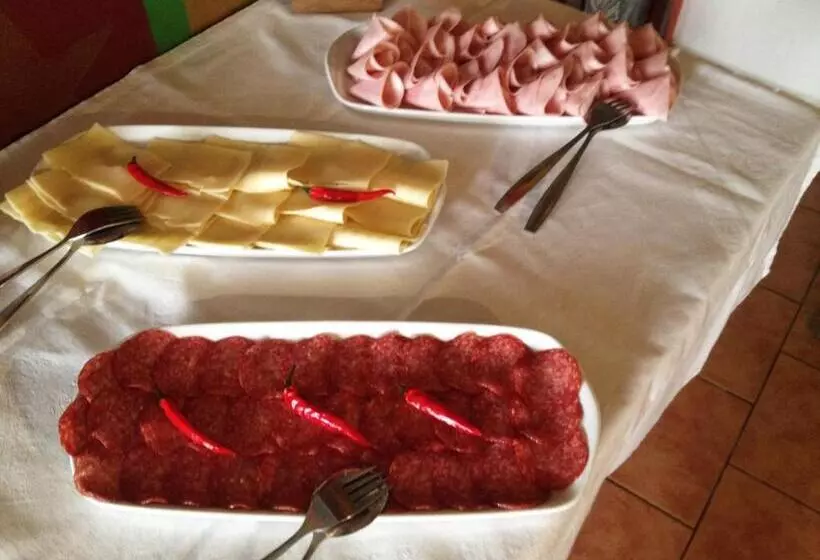 Pension Alfa & Whisky Pub