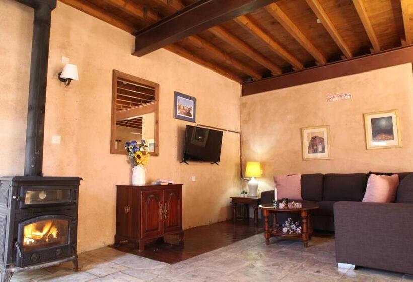 هاستل Agrovino Lofou