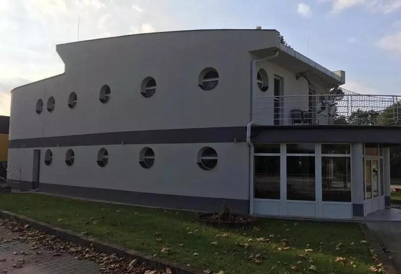 Nautilus étterem és Panzió