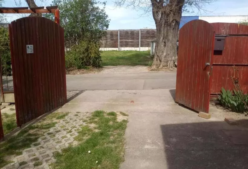 ペンション Budai Vám Apartmanház