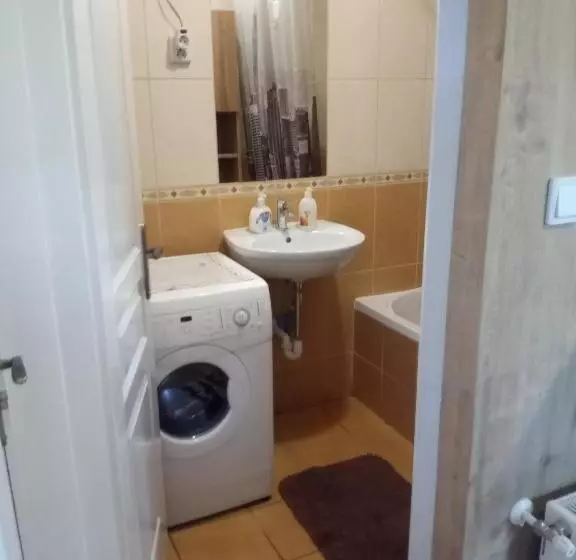 ペンション Budai Vám Apartmanház