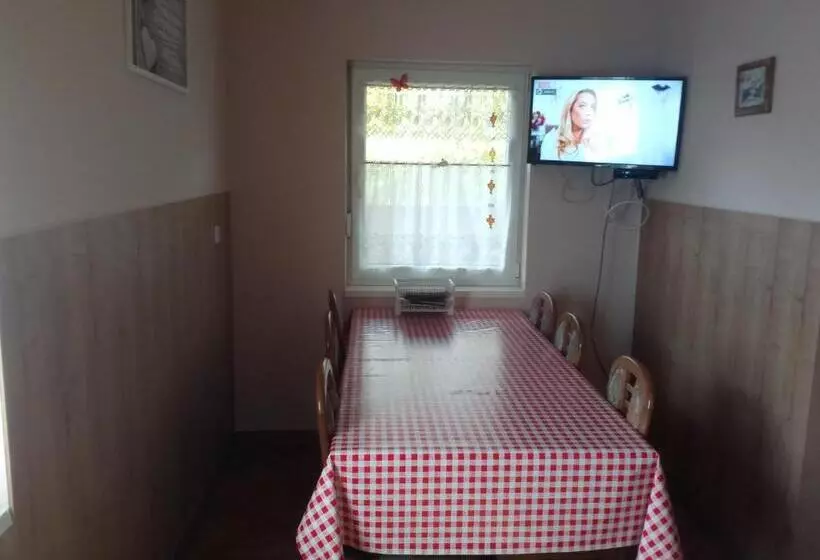 ペンション Budai Vám Apartmanház