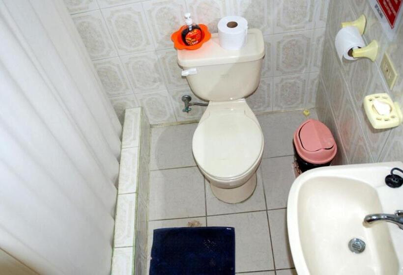 بنسيون Hospedaje Germania