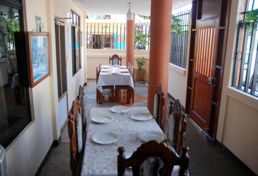 بنسيون Hospedaje Germania