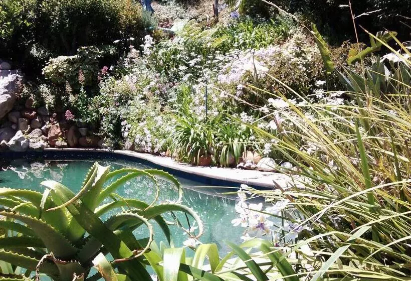 Majatalo Hout Bay Hideaway