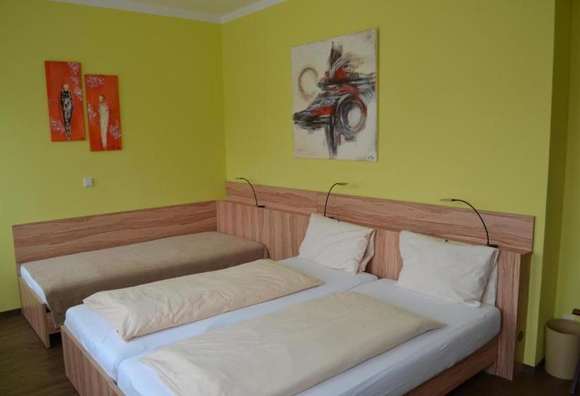 ペンション Kolpingsfamilie Poysdorf