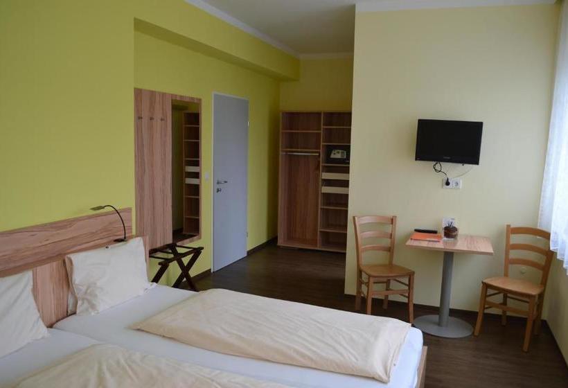 ペンション Kolpingsfamilie Poysdorf