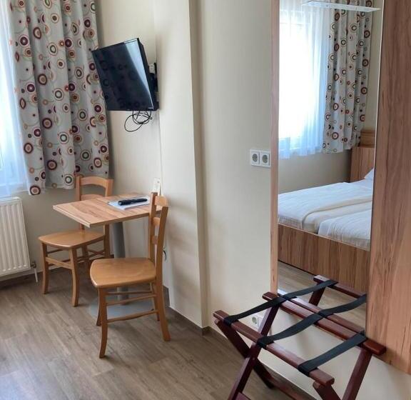 ペンション Kolpingsfamilie Poysdorf