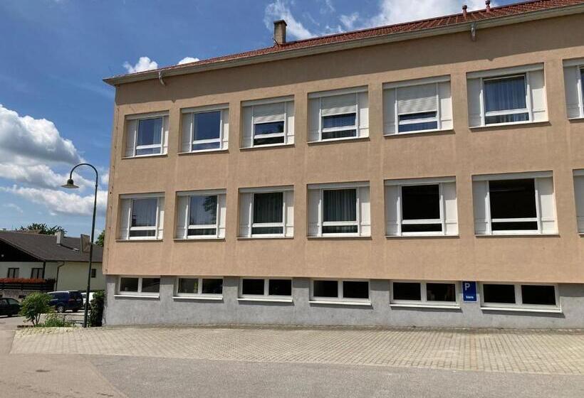 ペンション Kolpingsfamilie Poysdorf