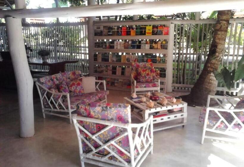 پانسیون Pousada Casa Da Praia Itaúnas