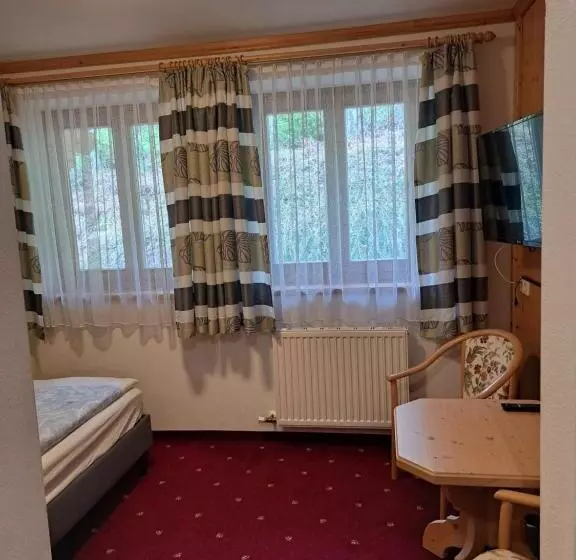 Retkeilymaja Berggasthof Hintergföll