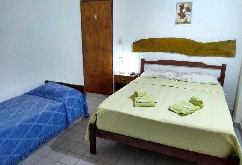 ユースホステル Hosteria Las Piedras