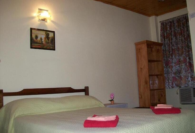 ユースホステル Hosteria Las Piedras