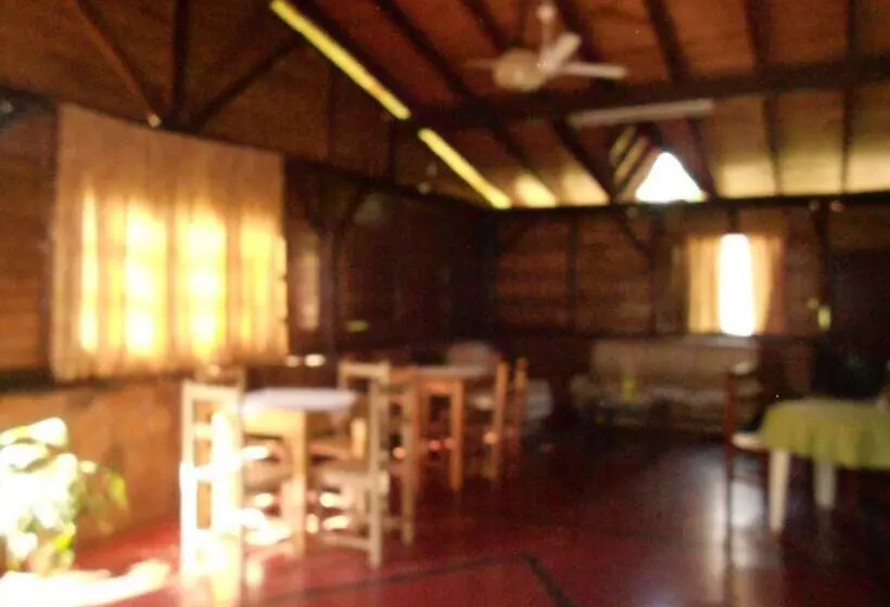 Retkeilymaja Hosteria Las Piedras