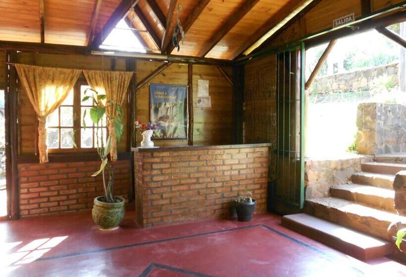 ユースホステル Hosteria Las Piedras