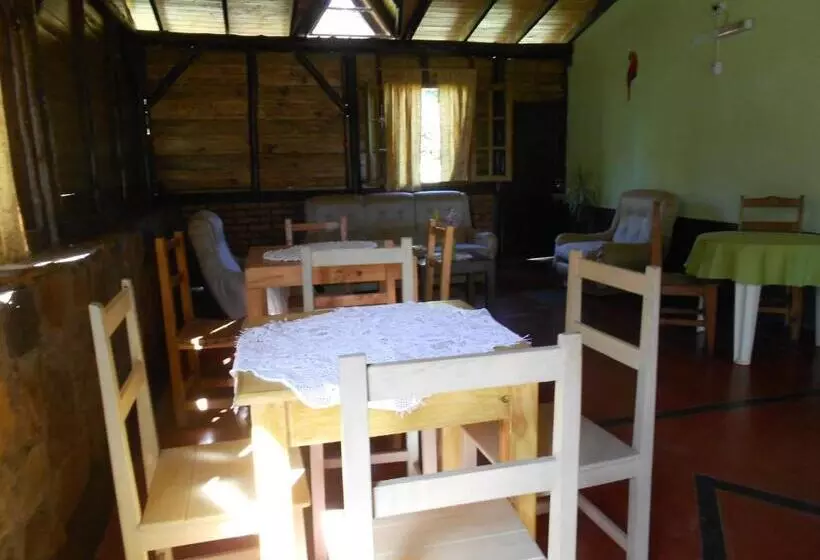 Retkeilymaja Hosteria Las Piedras